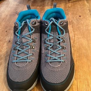 Vionic 3105 Cypress Hiking Boots (NWOT)